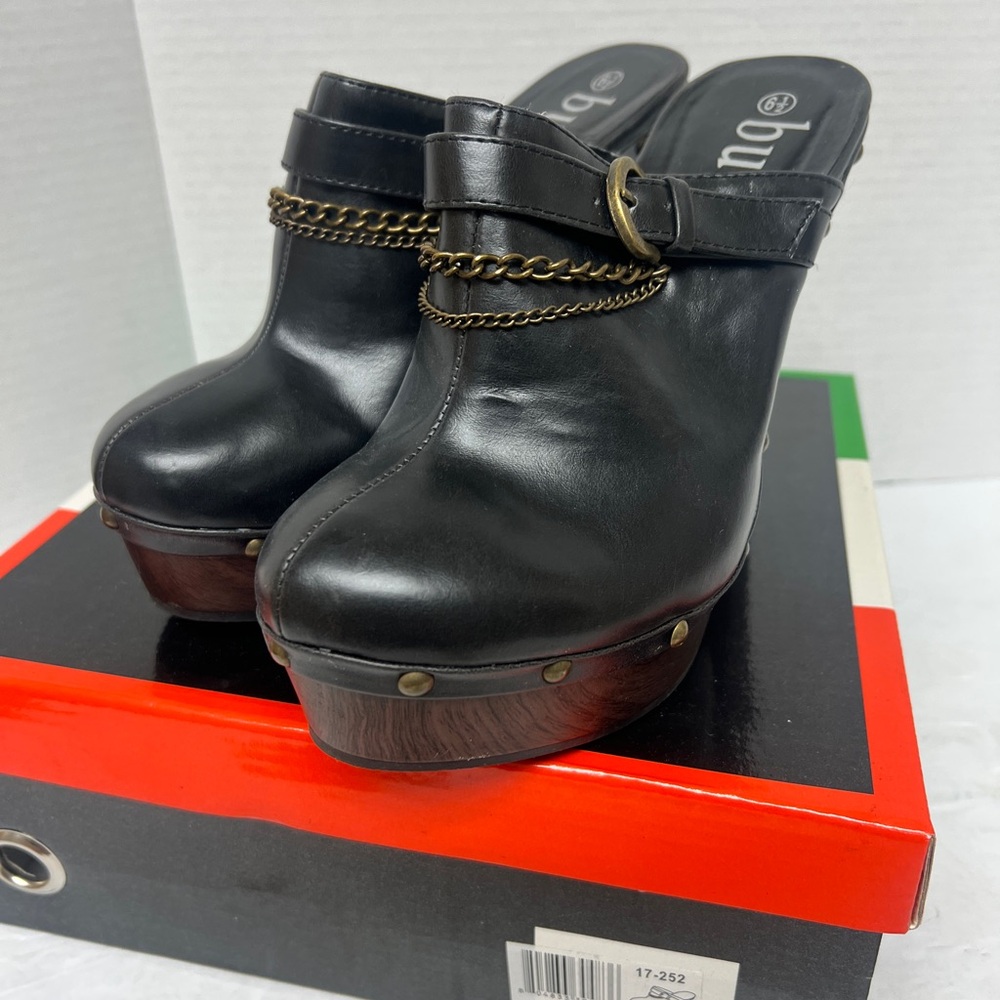 Bucco Black Leather Mules with Chain Accent